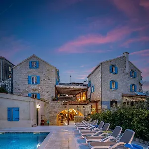 4* Hotell Agava